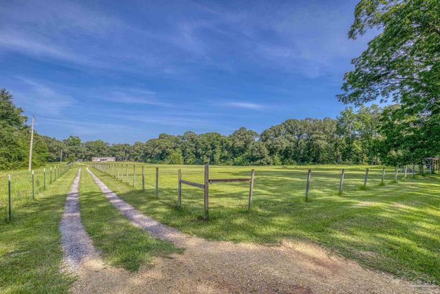 2955 Lewis Rd, Milton, FL 32570
