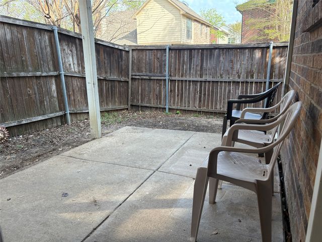 500 Button Willow Court, Irving, TX 75063