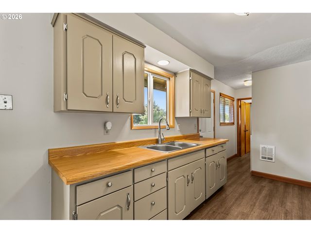 11303 Ne 99TH St, Vancouver, WA 98662