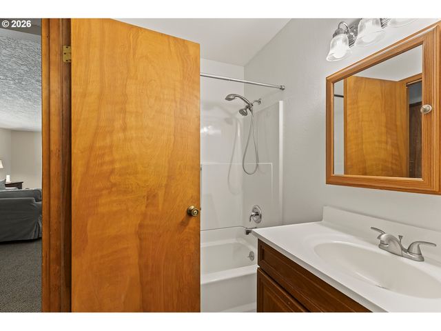 11303 Ne 99TH St, Vancouver, WA 98662