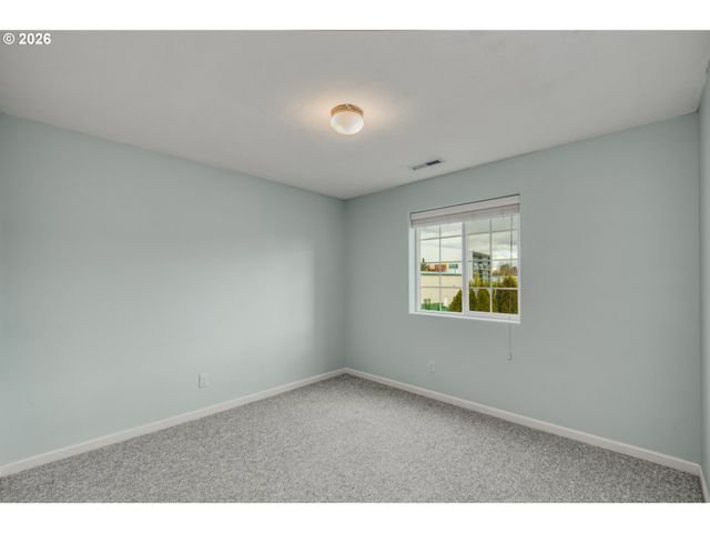 3355 Se SILVER FOX Way, Hillsboro, OR 97123