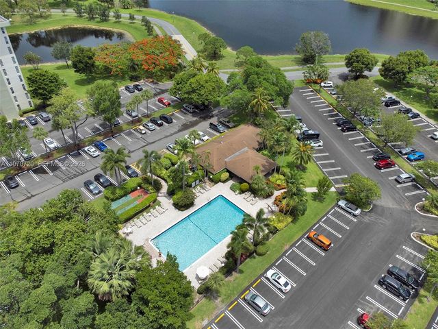 3010 N Course Dr 310, Pompano Beach, FL 33069