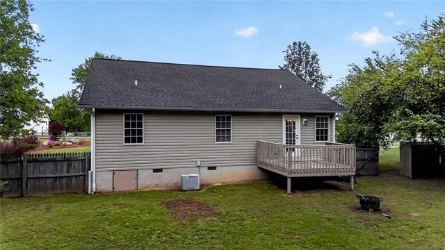 140 Buck Boulevard SE, Calhoun, GA 30701