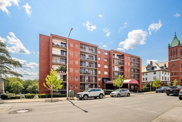 100 High St 206, Medford, MA 02155