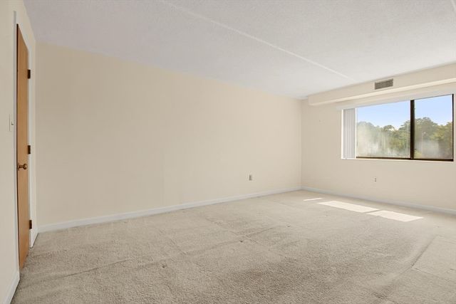100 High St 206, Medford, MA 02155
