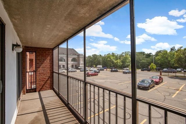 100 High St 206, Medford, MA 02155