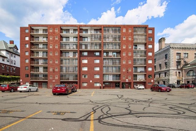 100 High St 206, Medford, MA 02155