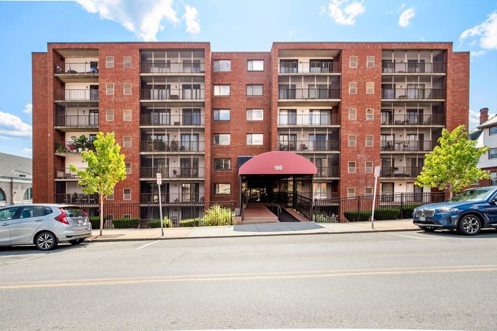 100 High St 206, Medford, MA 02155