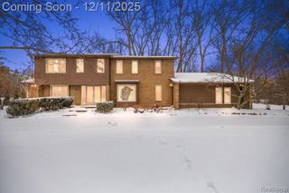 4539 Middleton Court, West Bloomfield, MI 48323