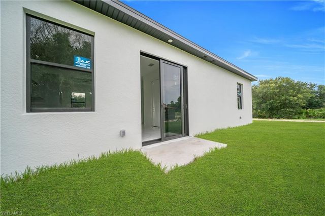 1800 Hibiscus AVE, Lehigh Acres, FL 33972