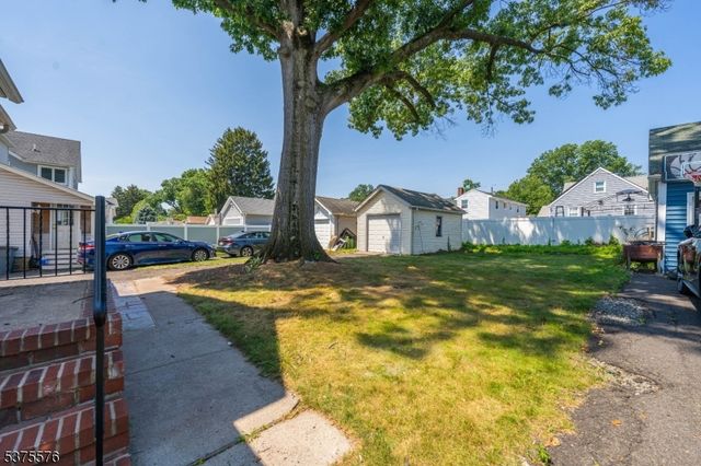 424 Verona Ave, Elizabeth City, NJ 07208