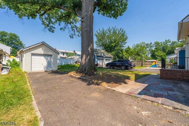 424 Verona Ave, Elizabeth City, NJ 07208