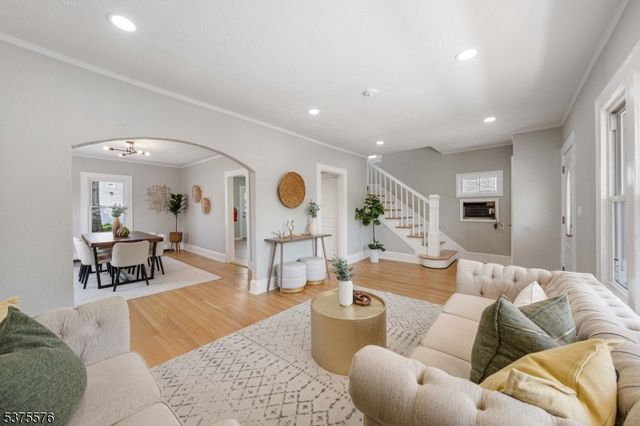 424 Verona Ave, Elizabeth City, NJ 07208