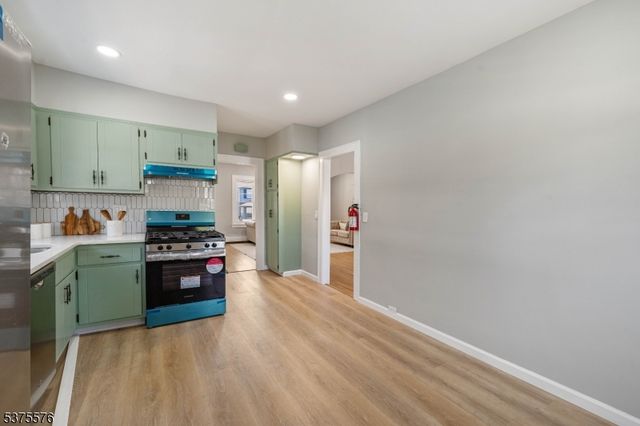 424 Verona Ave, Elizabeth City, NJ 07208