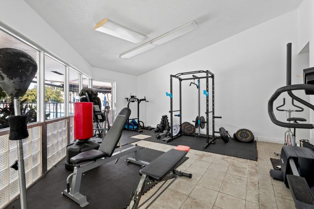 620 NE 12TH Avenue 602, Hallandale Beach, FL 33009