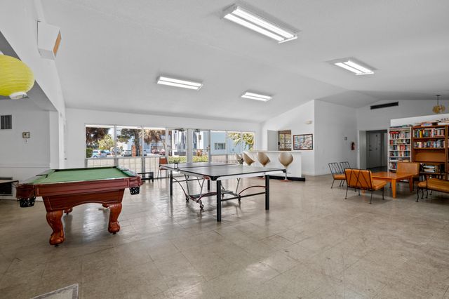 620 NE 12TH Avenue 602, Hallandale Beach, FL 33009
