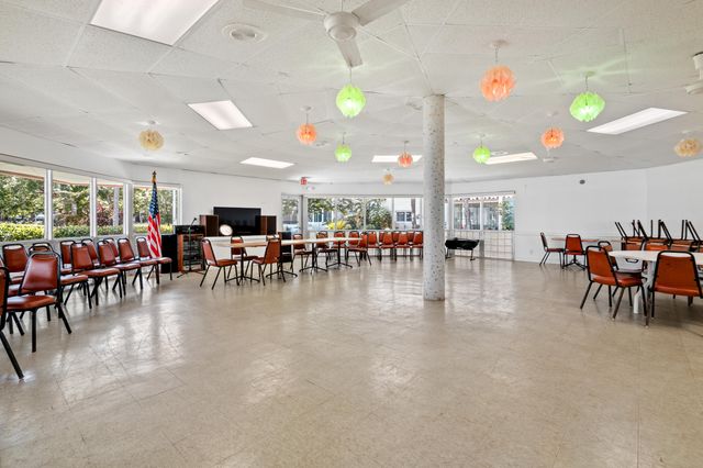 620 NE 12TH Avenue 602, Hallandale Beach, FL 33009