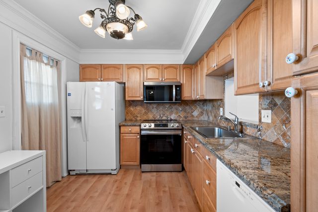 620 NE 12TH Avenue 602, Hallandale Beach, FL 33009