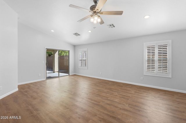 10232 W PRESTON Lane, Tolleson, AZ 85353