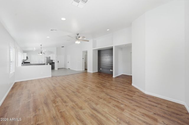 10232 W PRESTON Lane, Tolleson, AZ 85353