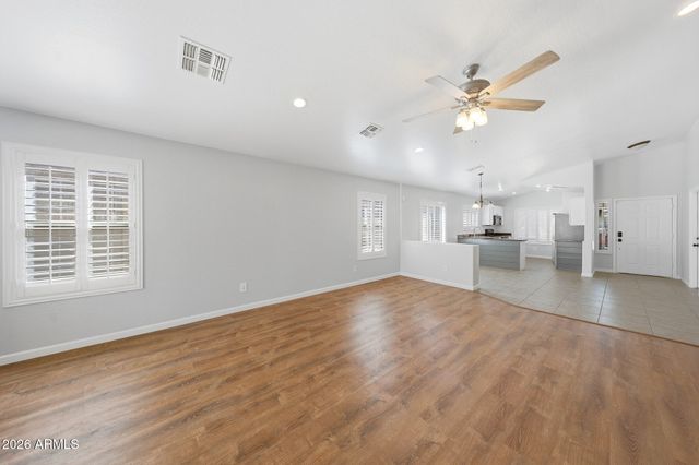 10232 W PRESTON Lane, Tolleson, AZ 85353