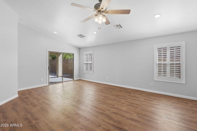 10232 W PRESTON Lane, Tolleson, AZ 85353