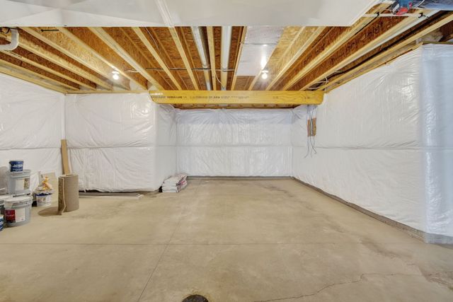 1570 NW Parkside Lane, Waukee, IA 50263