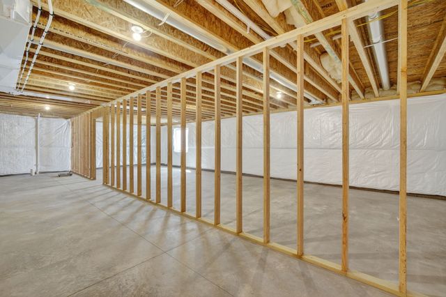 1570 NW Parkside Lane, Waukee, IA 50263