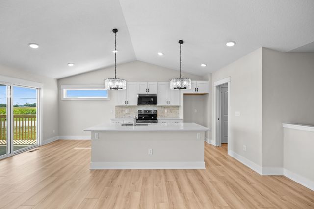 1570 NW Parkside Lane, Waukee, IA 50263