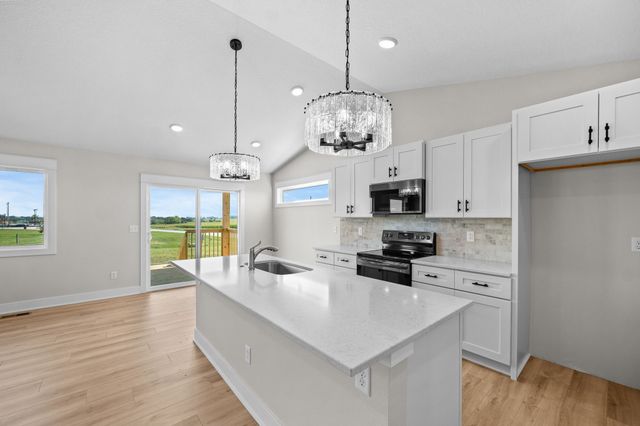 1570 NW Parkside Lane, Waukee, IA 50263
