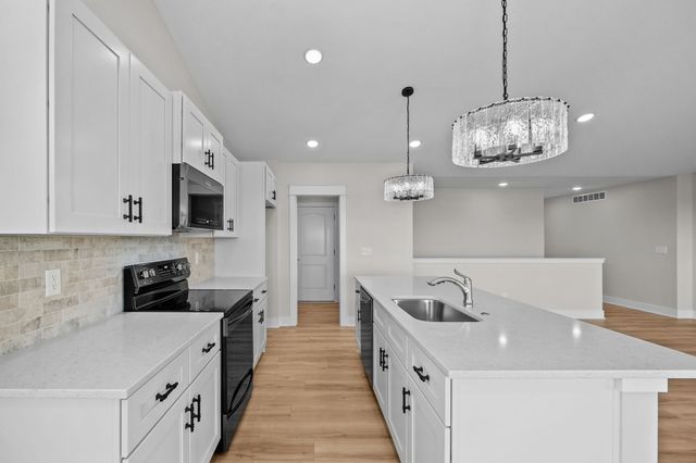 1570 NW Parkside Lane, Waukee, IA 50263