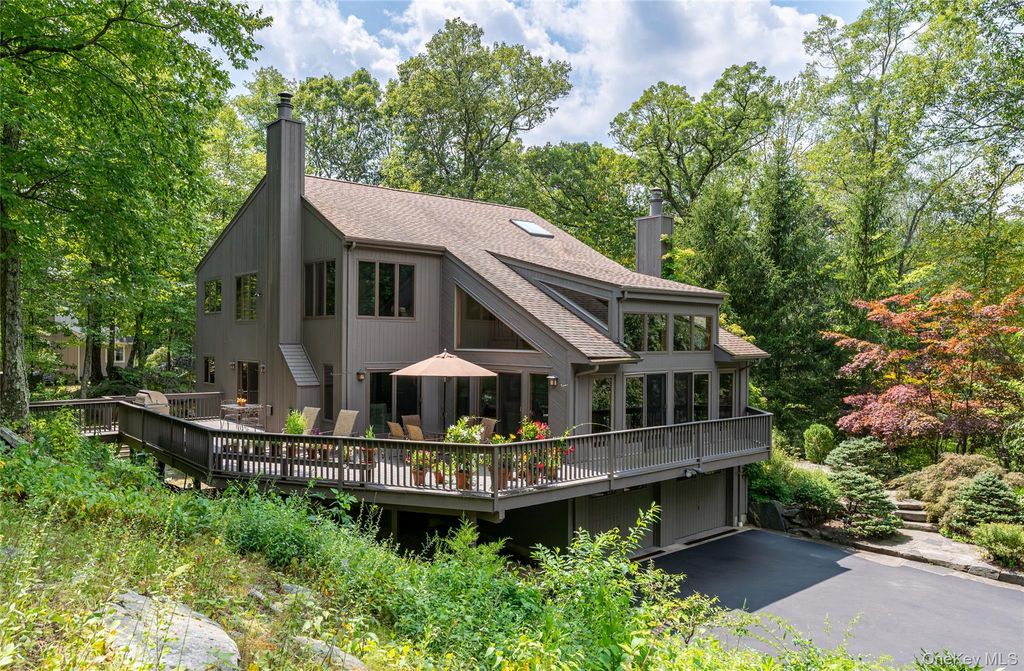 46 Oregon Road, Armonk, NY 10504