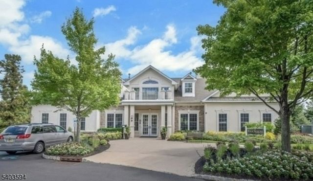 811 Holly Ln 811, Cedar Grove Twp., NJ 07009