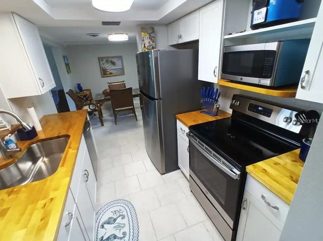 305 HAMMOCK TERRACE, Venice, FL 34293