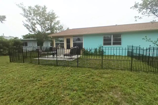 305 HAMMOCK TERRACE, Venice, FL 34293