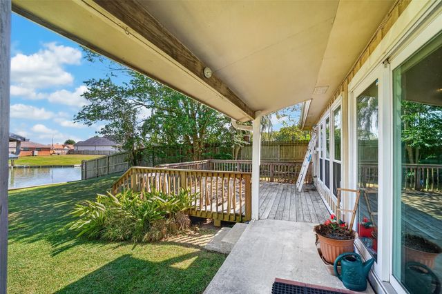 3726 18th Street N, Texas City, TX 77590