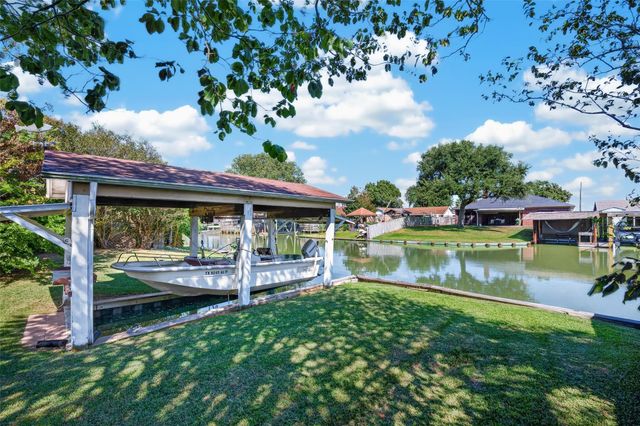 3726 18th Street N, Texas City, TX 77590