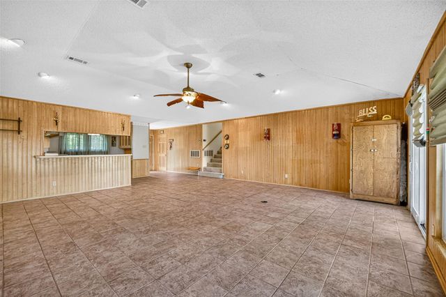3726 18th Street N, Texas City, TX 77590