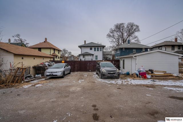 2119 Lothrop Street, Omaha, NE 68110