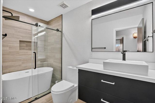 1644 E LAUREL Avenue, Gilbert, AZ 85234