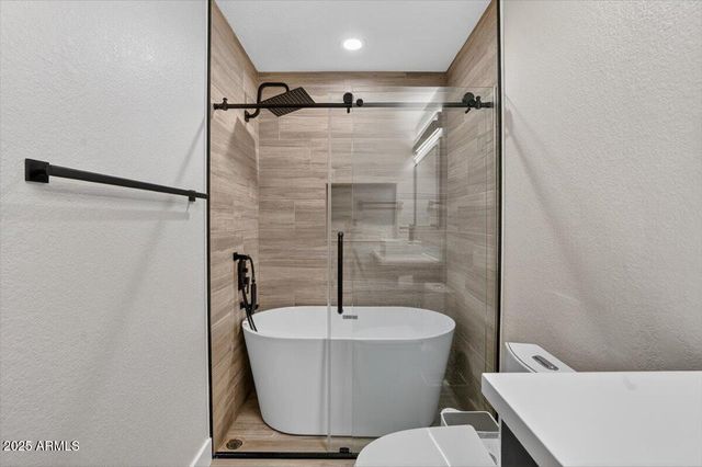 1644 E LAUREL Avenue, Gilbert, AZ 85234