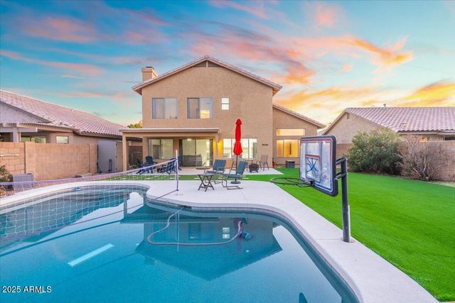 1644 E LAUREL Avenue, Gilbert, AZ 85234