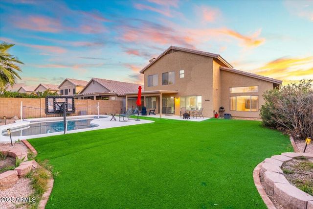 1644 E LAUREL Avenue, Gilbert, AZ 85234