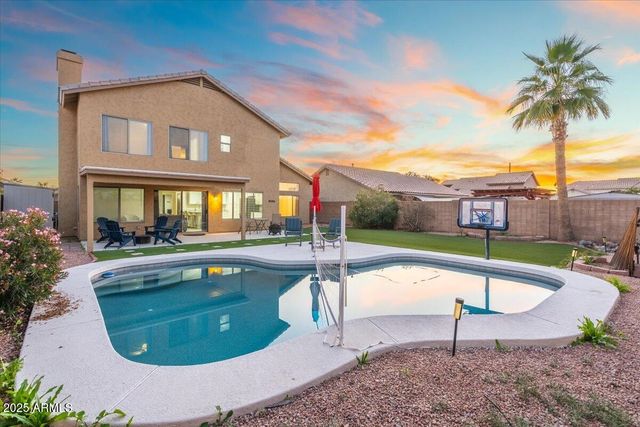 1644 E LAUREL Avenue, Gilbert, AZ 85234