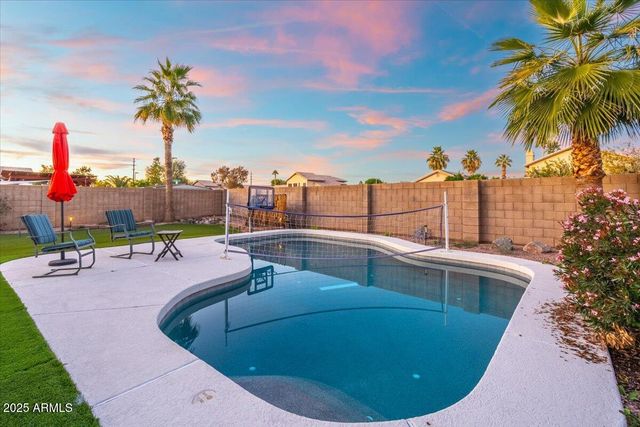 1644 E LAUREL Avenue, Gilbert, AZ 85234