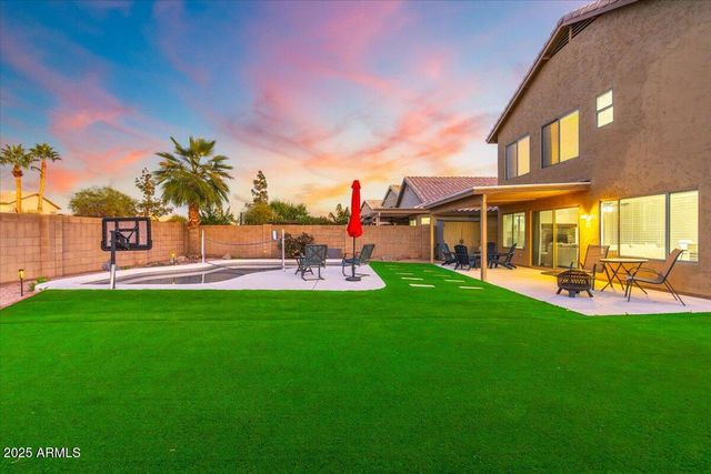 1644 E LAUREL Avenue, Gilbert, AZ 85234