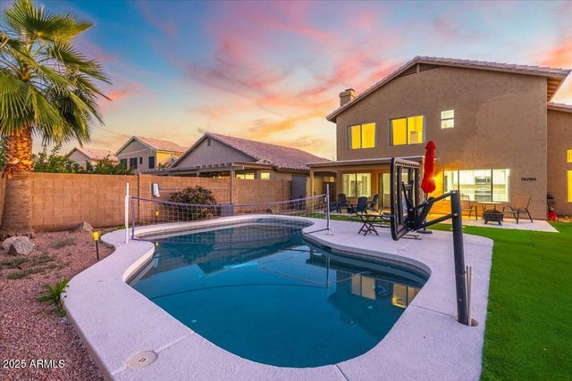 1644 E LAUREL Avenue, Gilbert, AZ 85234