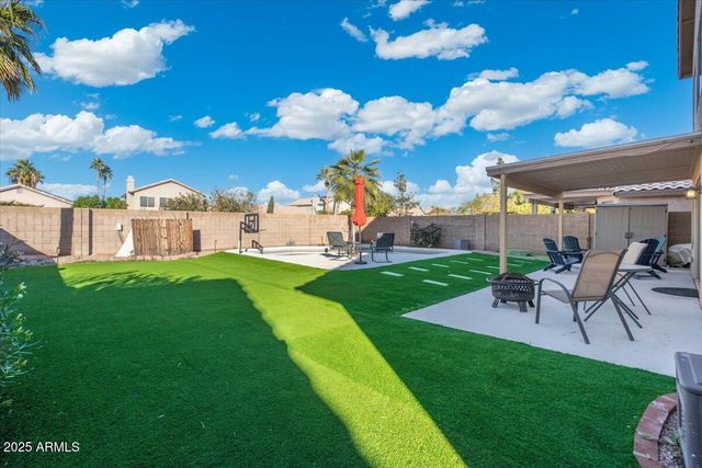 1644 E LAUREL Avenue, Gilbert, AZ 85234