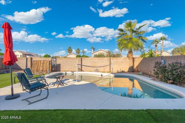 1644 E LAUREL Avenue, Gilbert, AZ 85234