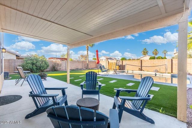 1644 E LAUREL Avenue, Gilbert, AZ 85234